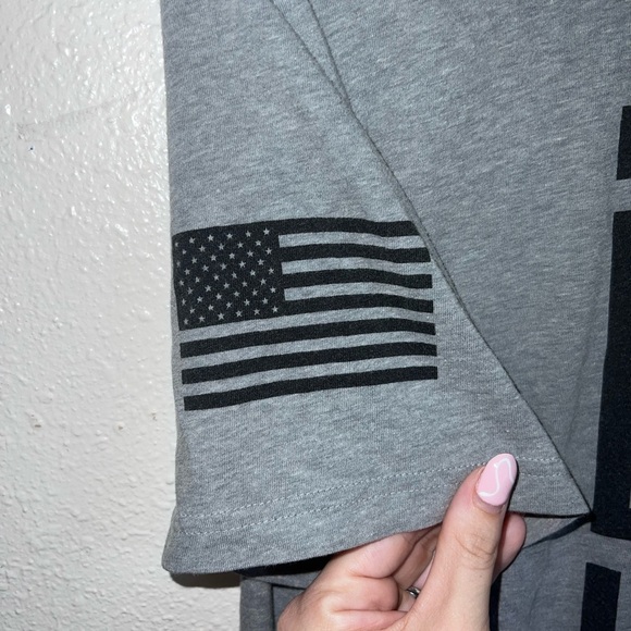 Under Armour Men's Freedom Gray Tee - Picture 4 of 4